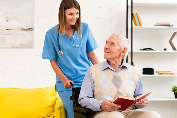 nurse-and-oldman-579x408-1 nurse-and-oldman-579x408-1